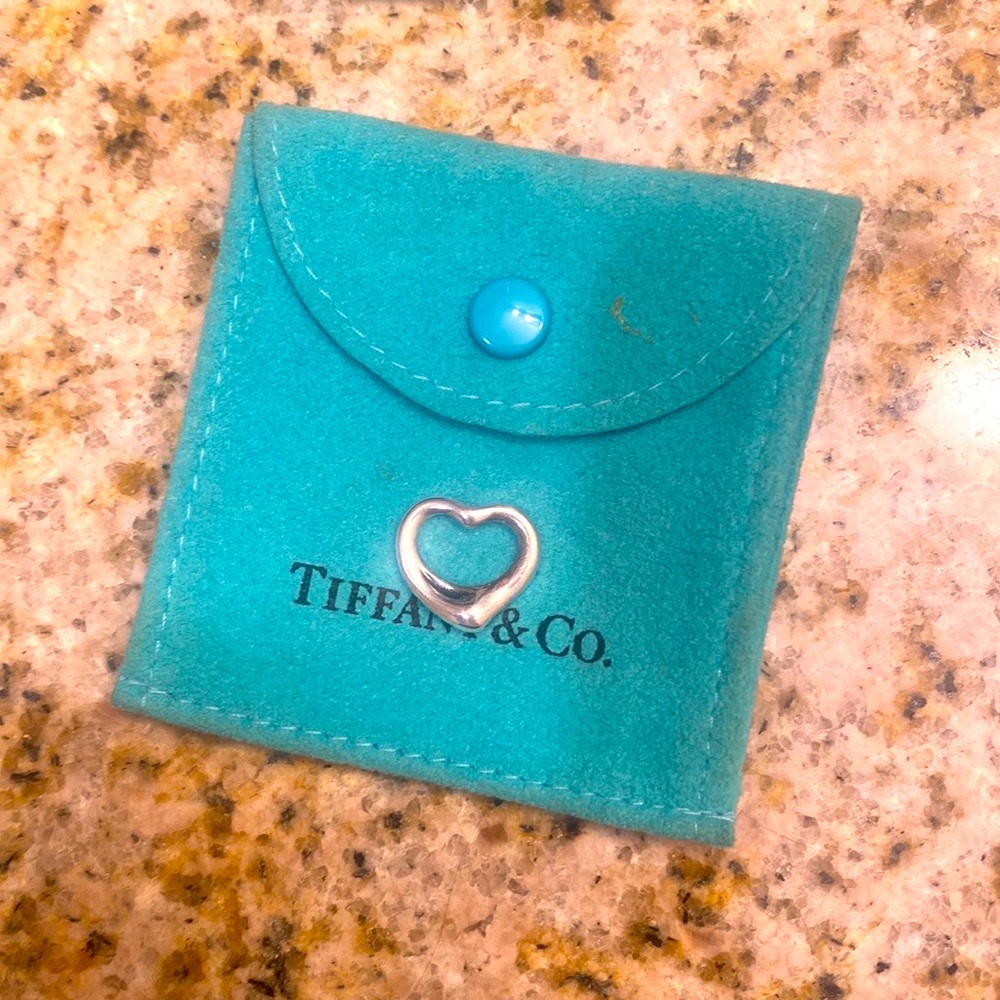Tiffany & Co Elsa Perretti open heart pendant sterling silver, no chain.